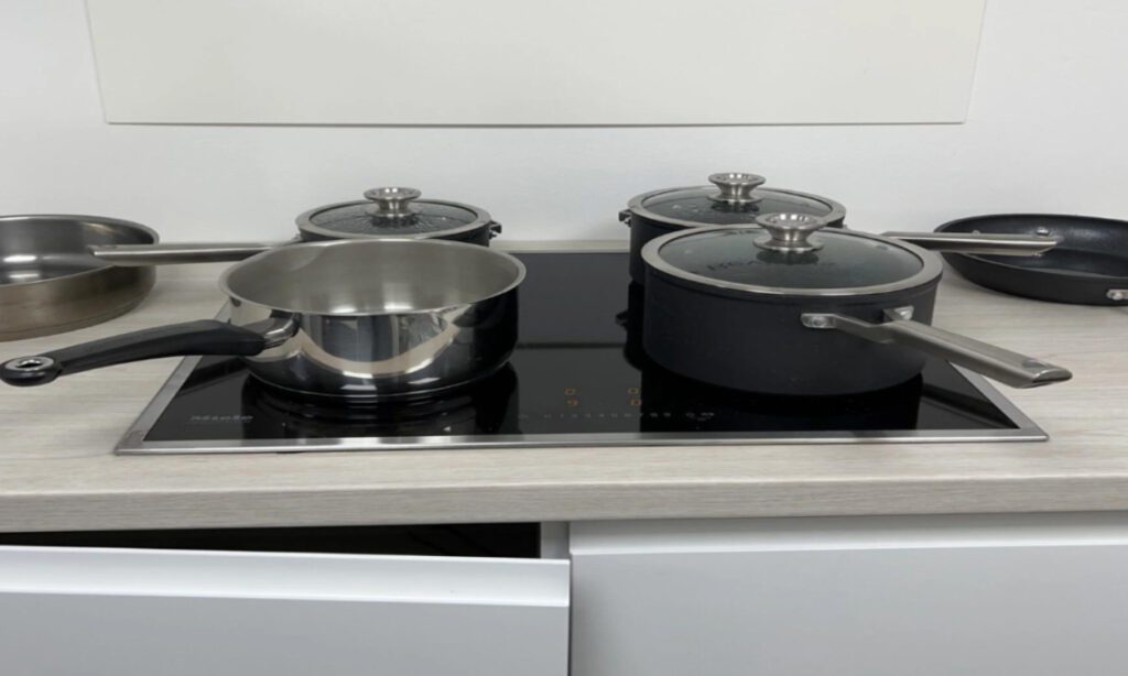 Hard anodized cookware sets