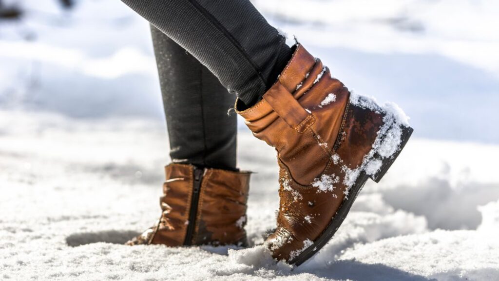 Winter Shoes for Women running in the Snow